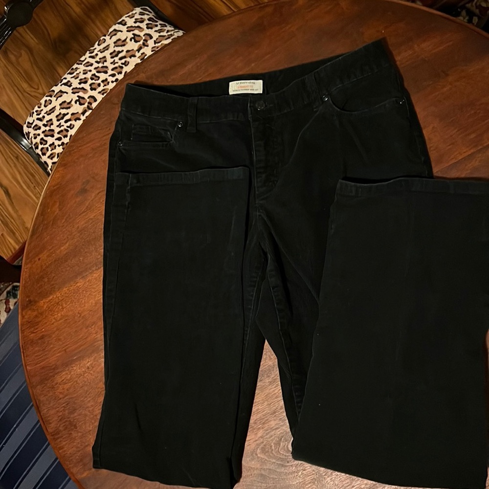 Vintage St John’s Bay Secretly Slender Boot Cut Black Cords Sz 14